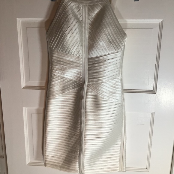 🌺BCBGMAXAZIA SLIMMING BANDAGE DRESS - Picture 11 of 14